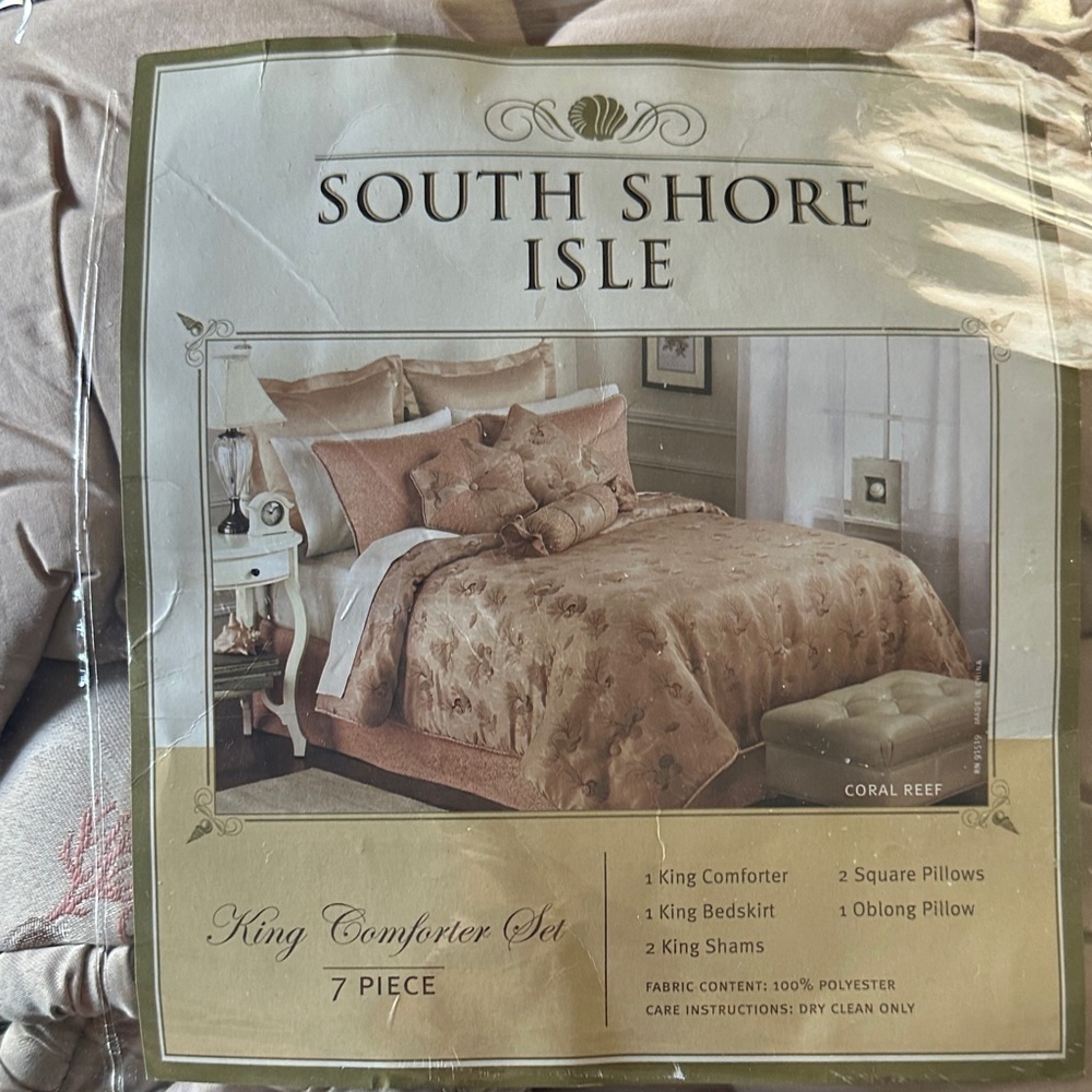 South Shore Isle King Coral 7 Piece Comforter Set
